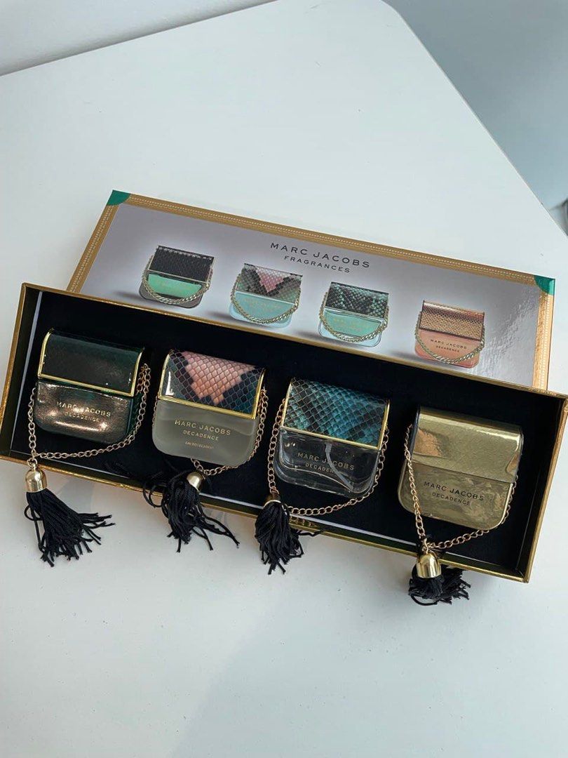 MARC JACOBS 4 IN 1 SET