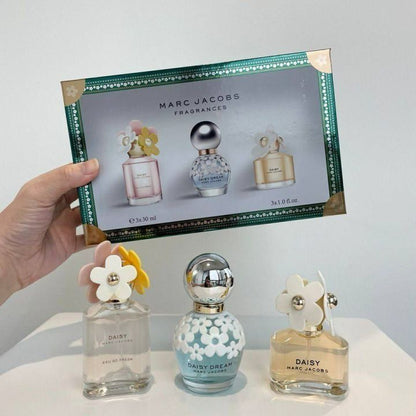 Marc Jacobs Daisy Edt Gift Set for Women 30ml x 3